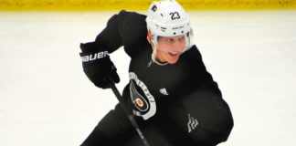 Oskar Lindblom returns to the ice following cancer battle