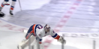 Semyon Varlamov celebrates Islanders double overtime victory with epic sliding celebration Semyon Varlamov diving celebration