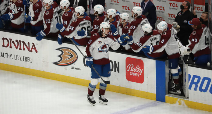 Ryan-Graves-goal Colorado Avalanche defenseman Ryan Graves celebrates a goal