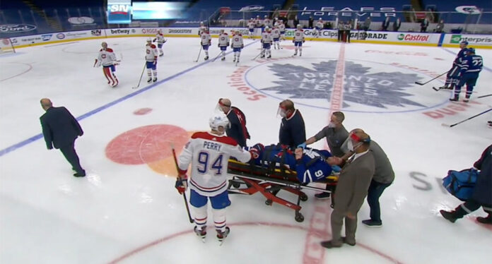 John-Tavares-stretcher John Tavares carried off stretcher Game 1