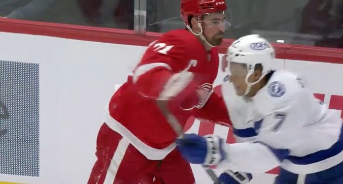 Dylan-Larkin Dylan Larkin punches Mathieu Joseph