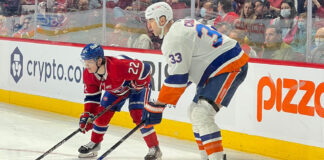 Incredible photo showing size difference between Zdeno Chara and Cole Caufield Photo showing size difference between Cole Caufield and Zdeno Chara