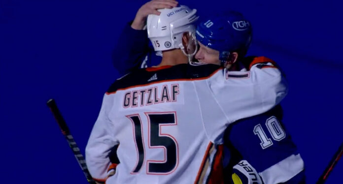 Lightning-respect Tampa Bay Lightning and Corey Perry pay respect to Ryan Getzlaf