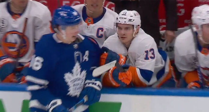 Mat-Barzal-fined-for-grabbing-Mitch-Marner Mat Barzal fined for grabbing Mitch Marner from bench