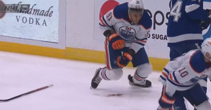 Evander-Kane-cut-skate Evander Kane cut by skate of Pat Maroon