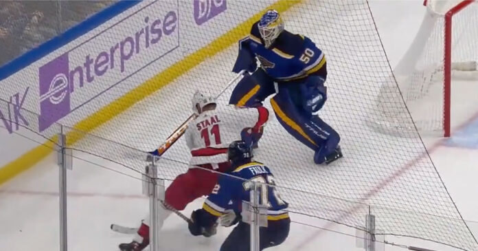 Jordan-Binnington-tries-to-hit-Jordan-Staal Jordan Binnington tries to hit Jordan Staal