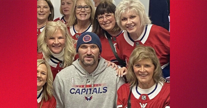 Alex-Ovechkin-photo-Montreal-moms Alex Ovechkin takes photo with Montreal moms