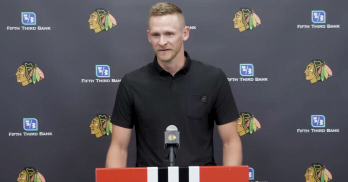 Corey-Perry-speaks Corey Perry talks about protecting rookie Connor Bedard in Chicago