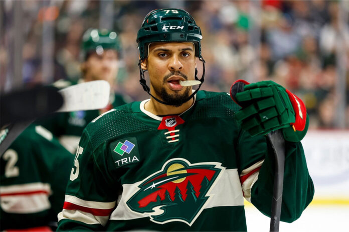 Ryan-Reaves Ryan Reaves signs with the Toronto Maple Leafs