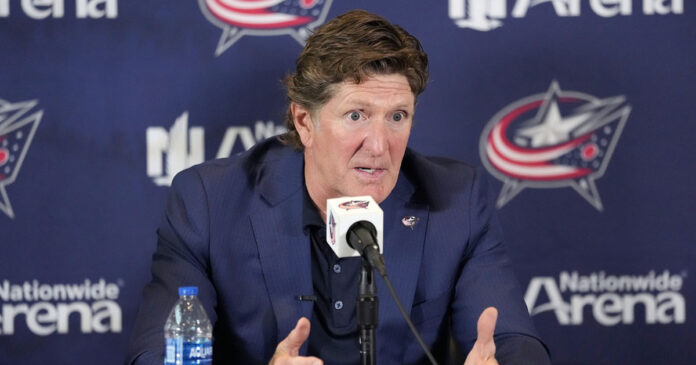 Mike-Babcok-resigns Mike Babcock resigns as head coach of the Columbus Blue Jackets following investigation