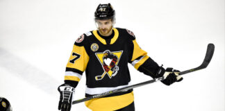Hockey Player Adam Johnson Dies at 29 After Freak On-Ice Accident Hockey player Adam Johnson dies at age 29 following a freak on-ice accident