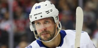 Nikita Kucherov Ejected for Kneeing Panthers’ Matthew Tkachuk Nikita Kucherov ejected for kneeing Matthew Tkachuk