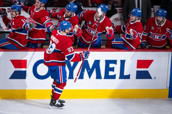 NHL: APR 14 Blackhawks at Canadiens