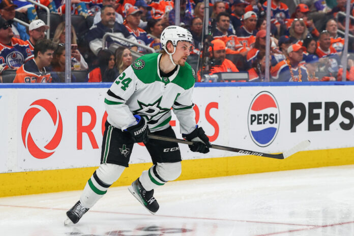 DFS250527012Stars_at_Oilers(1) EDMONTON, AB - MAY 27: Dallas Stars Center Roope Hintz (24) in action after an injury in the second period of game four in Stanley Cup Playoffs Conference Final Edmonton Oilers game versus the Dallas Stars on May 27, 2025 at Rogers Place in Edmonton, AB. (Photo by Curtis Comeau/Icon Sportswear)
