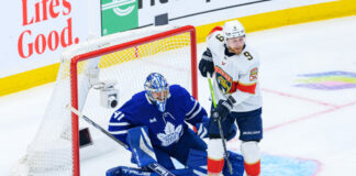 Maple Leafs’ Anthony Stolarz Leaves Game 1 vs Panthers With Head Injury After Sam Bennett Elbow Anthony Stolarz suffers injury in Game 1 vs Panthers
