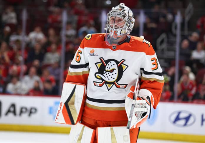 NHL: NOV 19 Ducks at Blackhawks John Gibson traded to the Detroit Red Wings