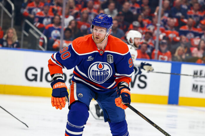 NHL: JUN 14 Stanley Cup Final Panthers at Oilers Oilers Winger Corey Perry in action