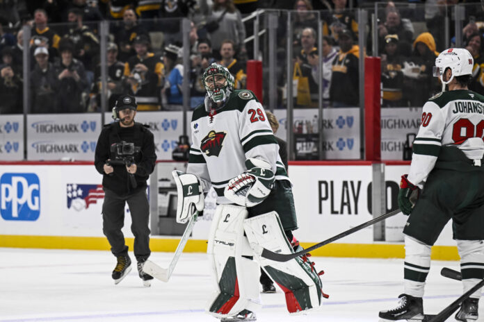 NHL: OCT 29 Wild at Penguins Minnesota Wild goaltender Marc-Andre Fleury acknowledges the crowd
