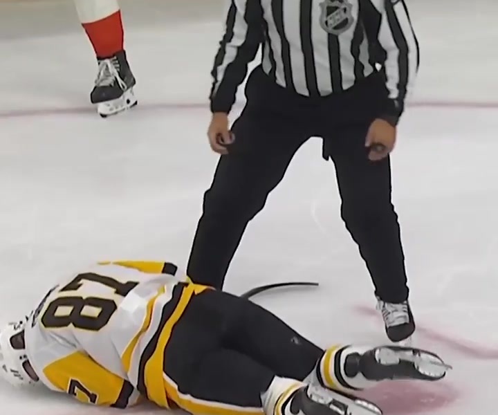 Sidney Crosby lying on ice after Garnet Hathaway high stick embellishment call Flyers Penguins Game 3 2026 playoffs