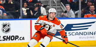 Rangers in Advanced Talks for Ducks’ Mason McTavish Anaheim Ducks center Mason McTavish skates during an NHL game against the Edmonton Oilers on March 28, 2026 at Rogers Place