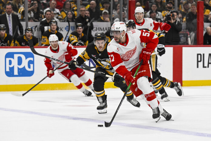 David Perron Red Wings free agency Detroit Red Wings left wing David Perron skates with the puck