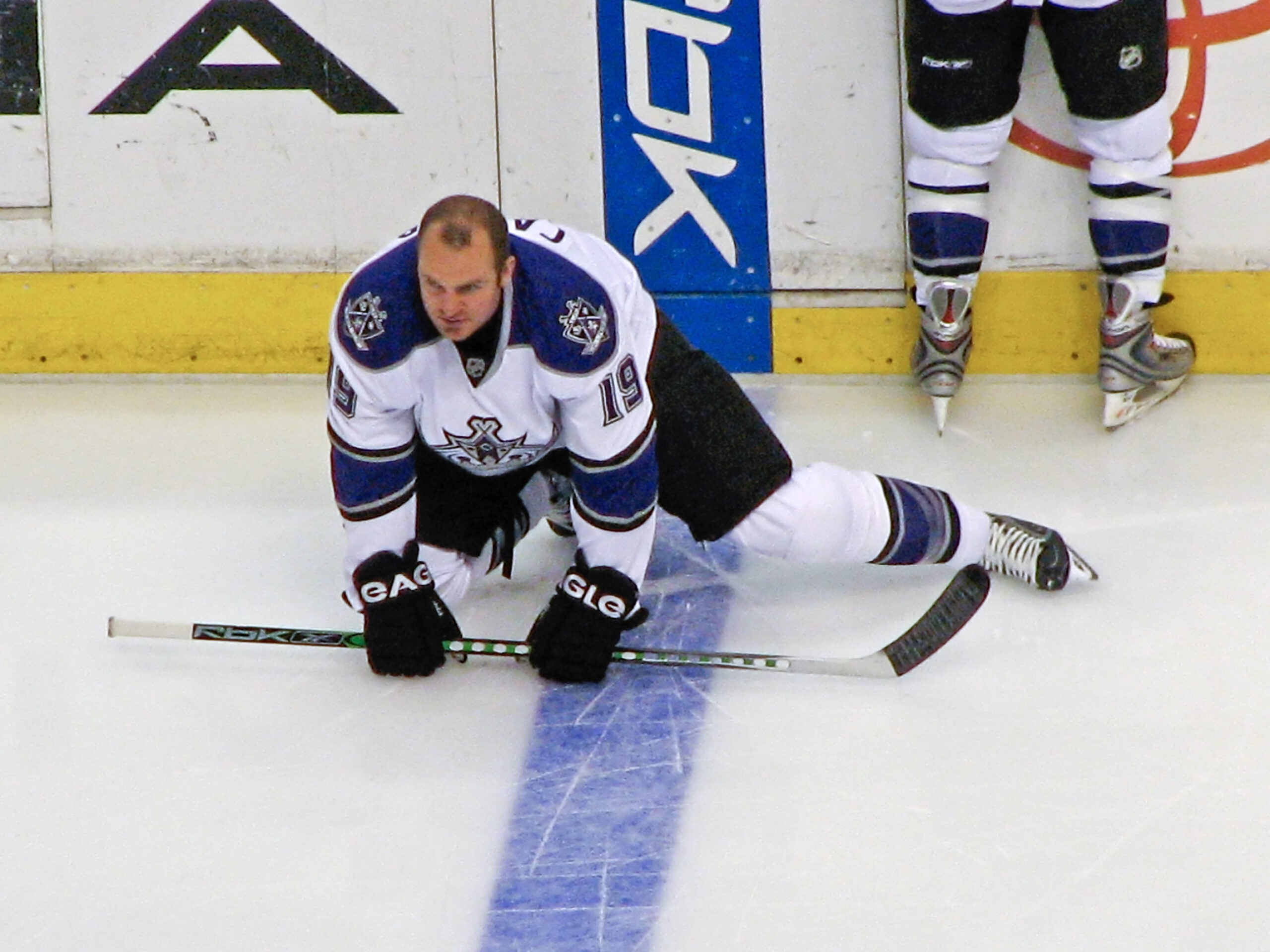 Kyle Calder Los Angeles Kings forward warmup, former Chicago Blackhawks scorer