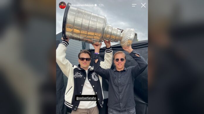aho-teravainen-stanley-cup-finland-oulu Sebastian Aho and Teuvo Teravainen hoist the Stanley Cup together in Oulu Finland