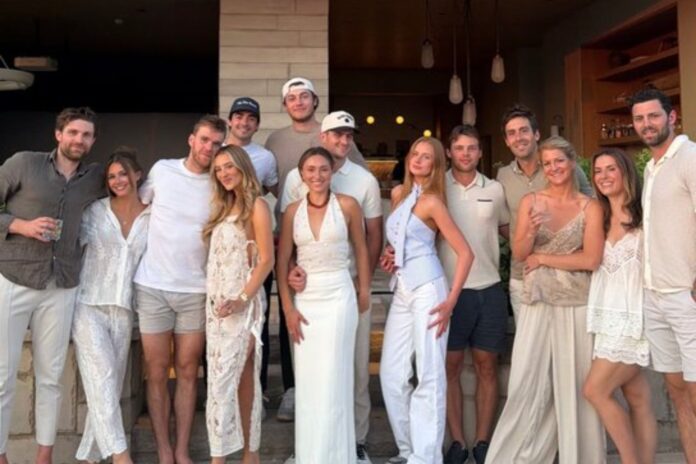 oilers-weekend-dinner-group-mcdavid-draisaitl Connor McDavid Leon Draisaitl and Edmonton Oilers teammates at summer team dinner