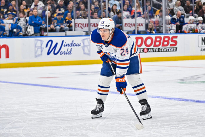 Spencer Stastney Edmonton Oilers Edmonton Oilers defenseman Spencer Stastney signs one-year contract extension