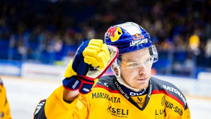 Alberts Smits Jukurit 2026 Alberts Smits in a Mikkelin Jukurit jersey during a Liiga game before the New York Rangers drafted him fifth overall