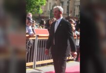 Darryl Sutter Contract Talks: ‘You Can Have That, or That’ Darryl Sutter arrives at the 2006 NHL Awards during his time as Calgary Flames coach and general manager