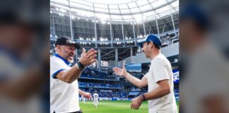 Ovechkin Ceremonial Kick at Dynamo Moscow With UFC Fighter Alex Ovechkin at VTB Arena before Dynamo Moscow hosted Dynamo Makhachkala in the Russian Premier League