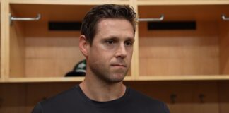 Casey DeSmith Extension: Stars Lock Up Oettinger’s Backup Dallas Stars goaltender Casey DeSmith speaks to reporters in the Stars locker room