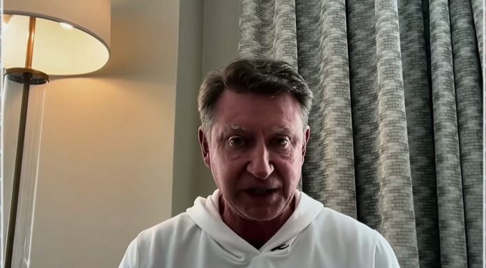 McDavid Future: Gretzky Doesn’t See Him Leaving Edmonton Wayne Gretzky talks Connor McDavid future with the Oilers on The Pat McAfee Show