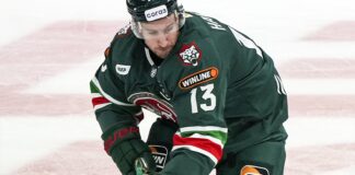 Kevin Hayes Retirement: Forward Calls It After 805 Games Kevin Hayes skates with the puck for Ak Bars Kazan in the KHL before announcing his retirement