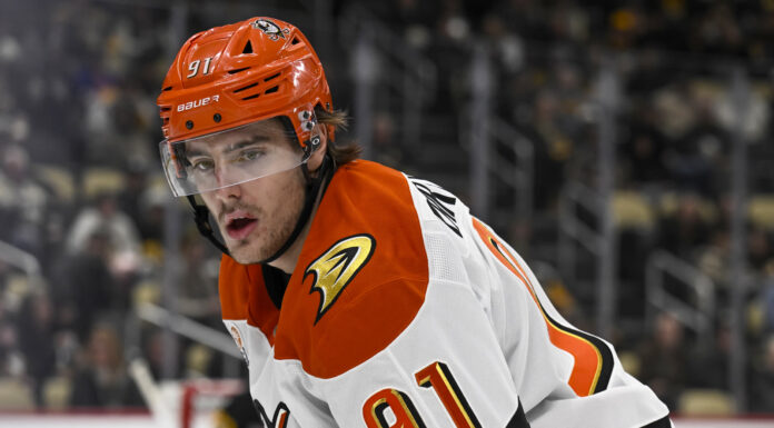 Leo Carlsson Offer Sheet: ‘Hard to Say No’ to Flyers Money Anaheim Ducks center Leo Carlsson (91) looks on during a game against the Pittsburgh Penguins at PPG Paints Arena