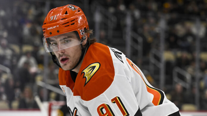 Leo Carlsson Ducks Anaheim Ducks center Leo Carlsson (91) looks on during a game against the Pittsburgh Penguins at PPG Paints Arena