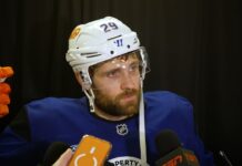 Draisaitl on Babcock: ‘Straight to Your Face’ With Oilers Leon Draisaitl speaks to reporters about new Oilers head coach Mike Babcock