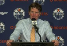 Mike Babcock Calls Oilers’ Opening Loss ‘Ridiculous’ Mike Babcock speaks at the Oilers postgame press conference after a 6-5 overtime loss to the Canucks