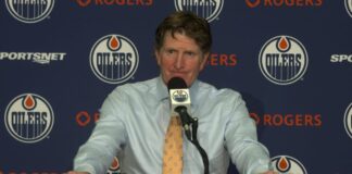 Mike Babcock Calls Oilers’ Opening Loss ‘Ridiculous’ Mike Babcock speaks at the Oilers postgame press conference after a 6-5 overtime loss to the Canucks