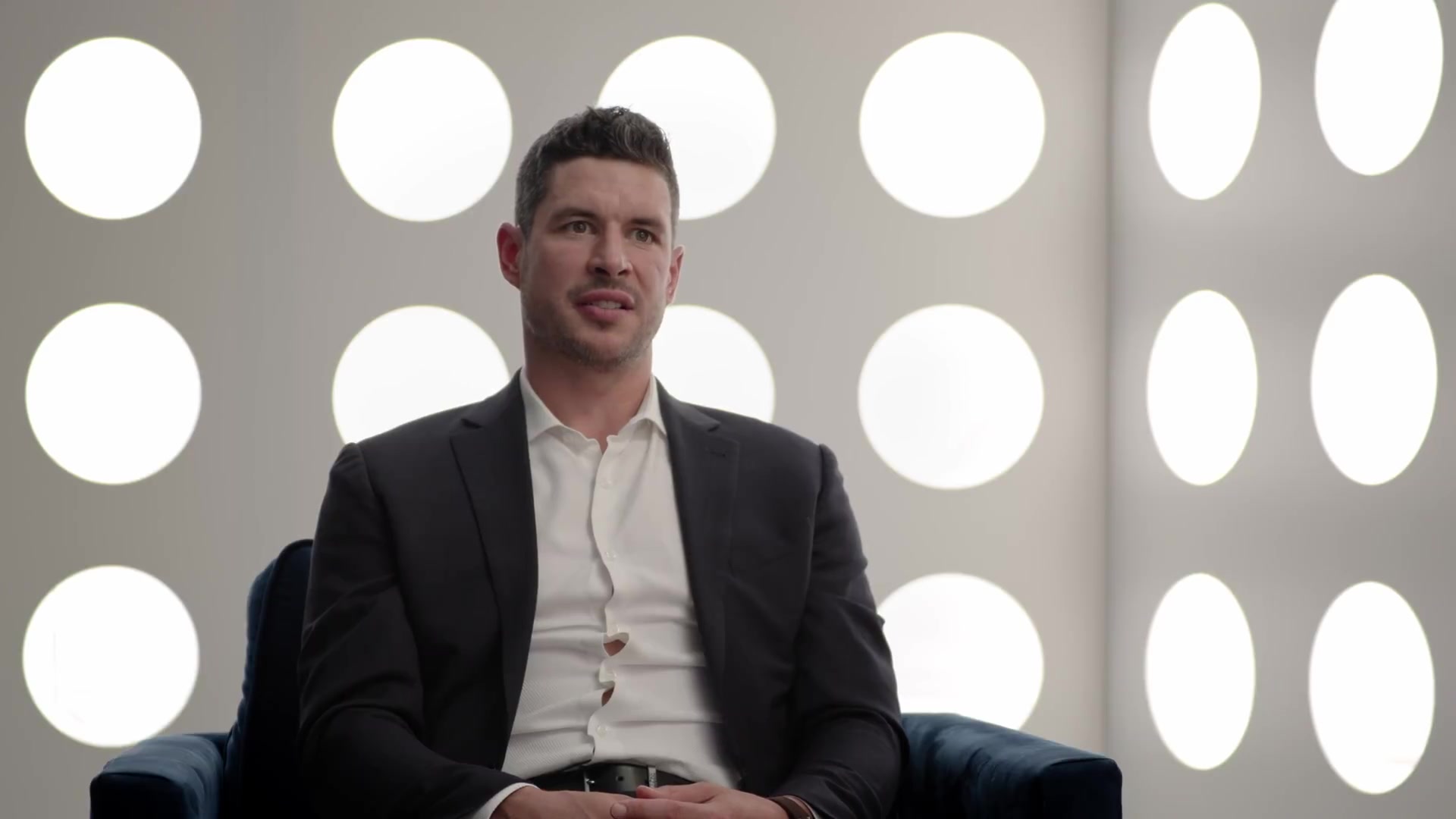 Sidney Crosby seated during his 32 Thoughts interview with his game day belt visible