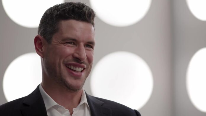 Sidney Crosby lucky belt 32 Thoughts interview Sidney Crosby laughing during his 32 Thoughts interview after being asked about his lucky belt