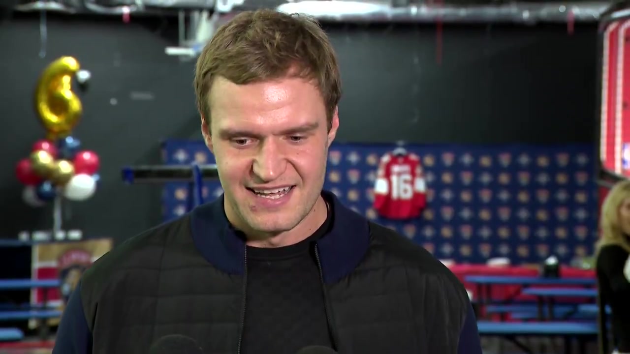 Aleksander Barkov on Knee Injury: ‘I’ll Be Back Soon’ - Gino Hard