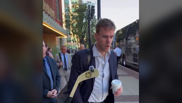 Connor McDavid favorite arena Toronto Connor McDavid Oilers captain answers favorite arena question outside team bus