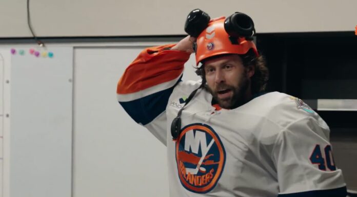 Varlamov First Win: Islanders Goalie Ends 712-Day Drought Semyon Varlamov Islanders goalie celebrates first NHL win since 2024 in locker room