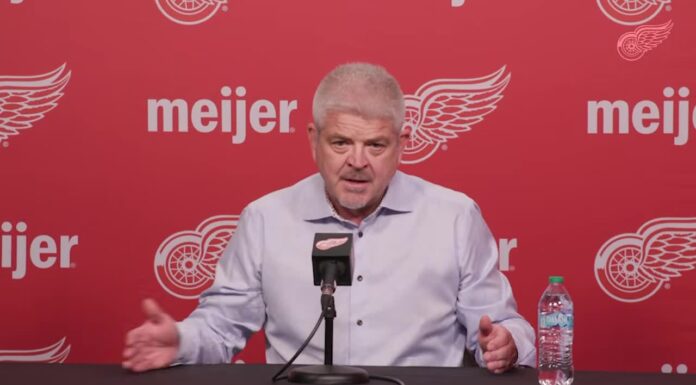 Todd McLellan on Larkin Boos: ‘I Feel Bad for Him’ Red Wings head coach Todd McLellan speaks after the season-opening loss to the Rangers about Dylan Larkin being booed